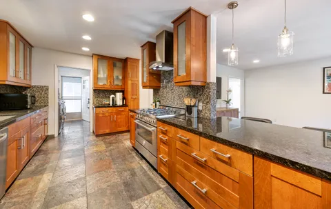 $2,049,000 | 6006 Wooster Avenue, Los Angeles, CA 90056
