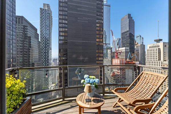 $5,750 | 159 West 53rd Street, Unit 31F | Midtown Central