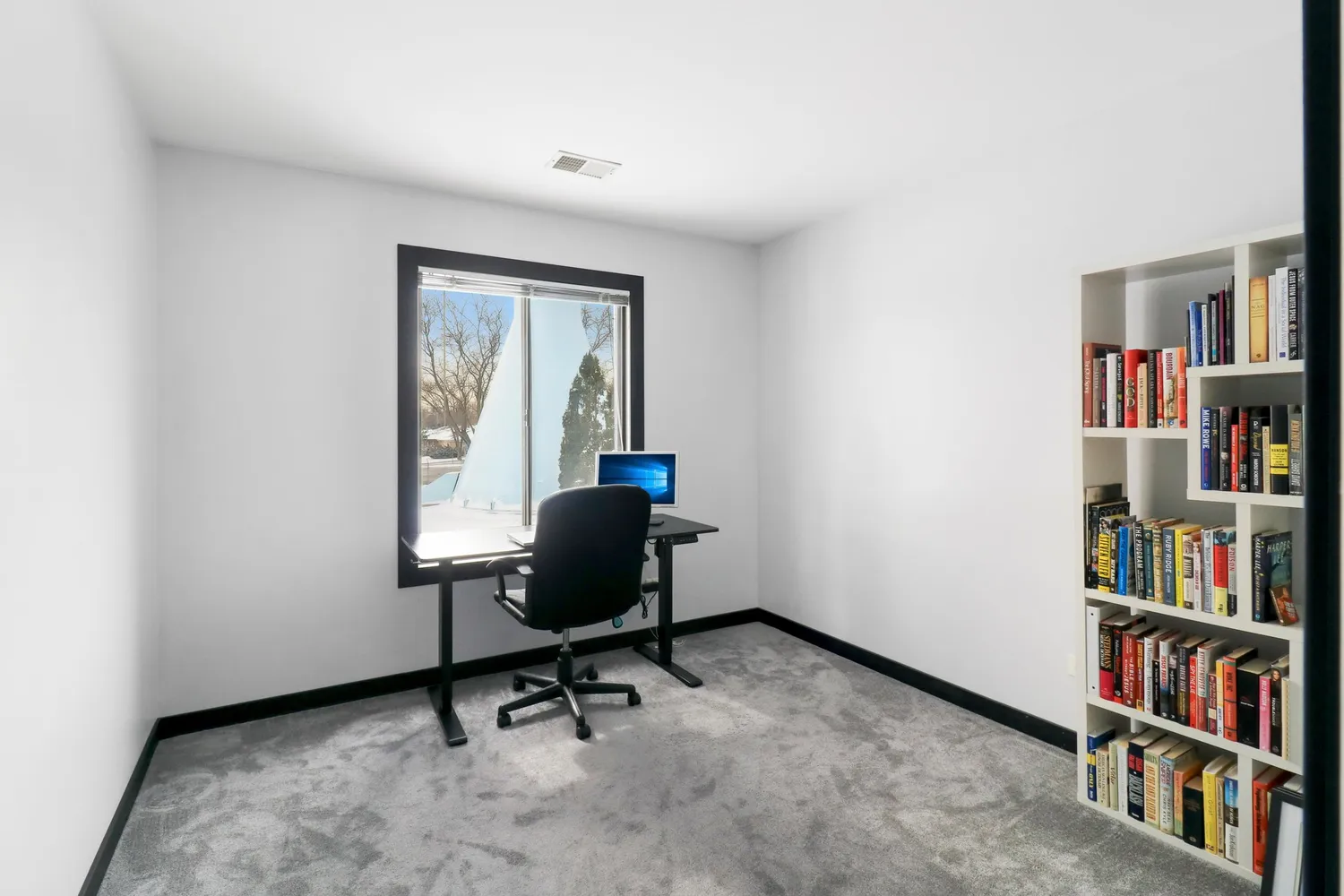 $245,000 | 811 East Castle Court, Unit 2, Palatine, IL 60074