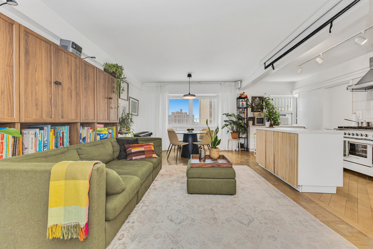235 Adams Street, Unit 11DE Brooklyn, NY 11201 - Photo 2 of 19