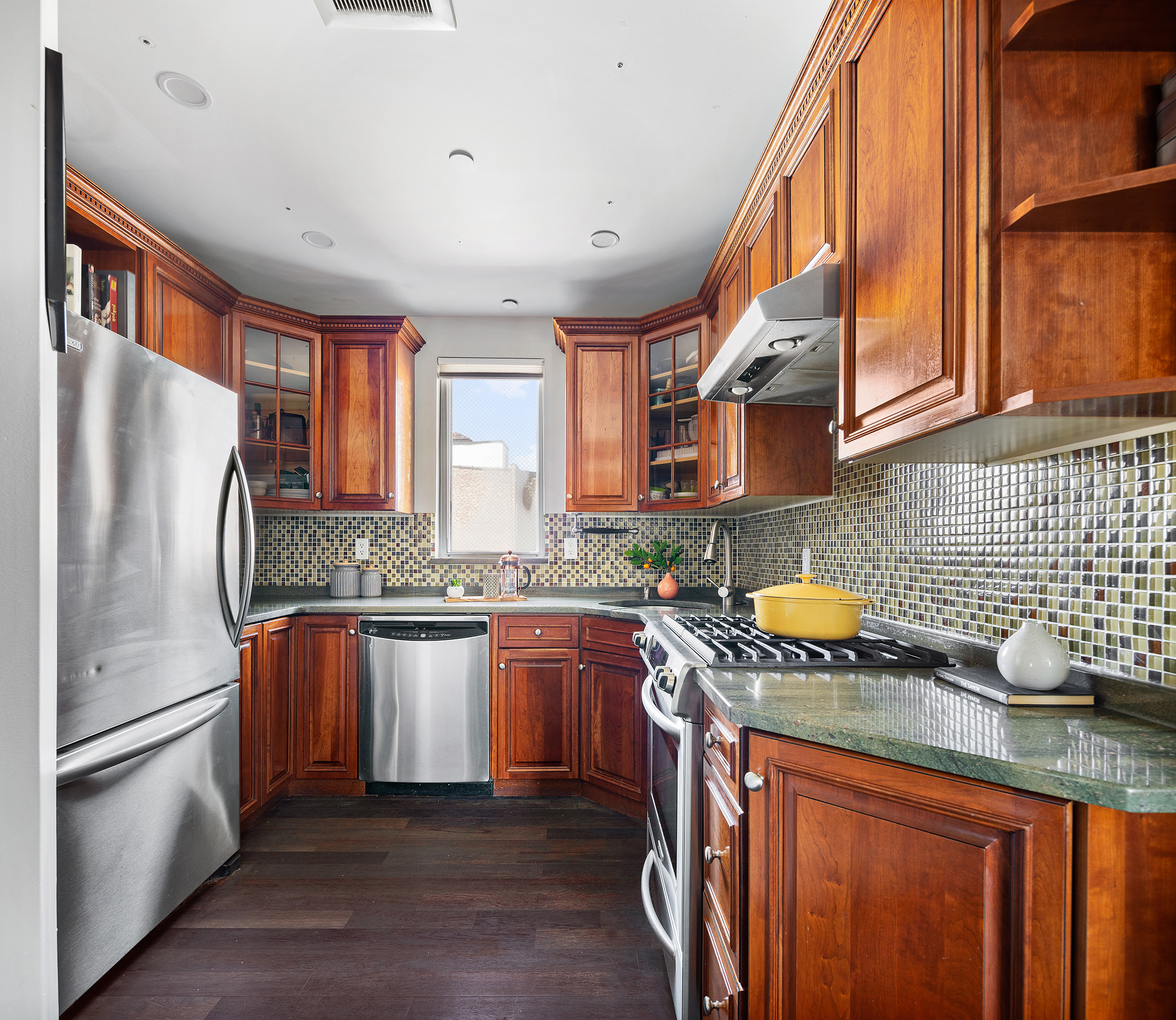 127 4th Place, Unit 4B Brooklyn, NY 11231 - Photo 4 of 10