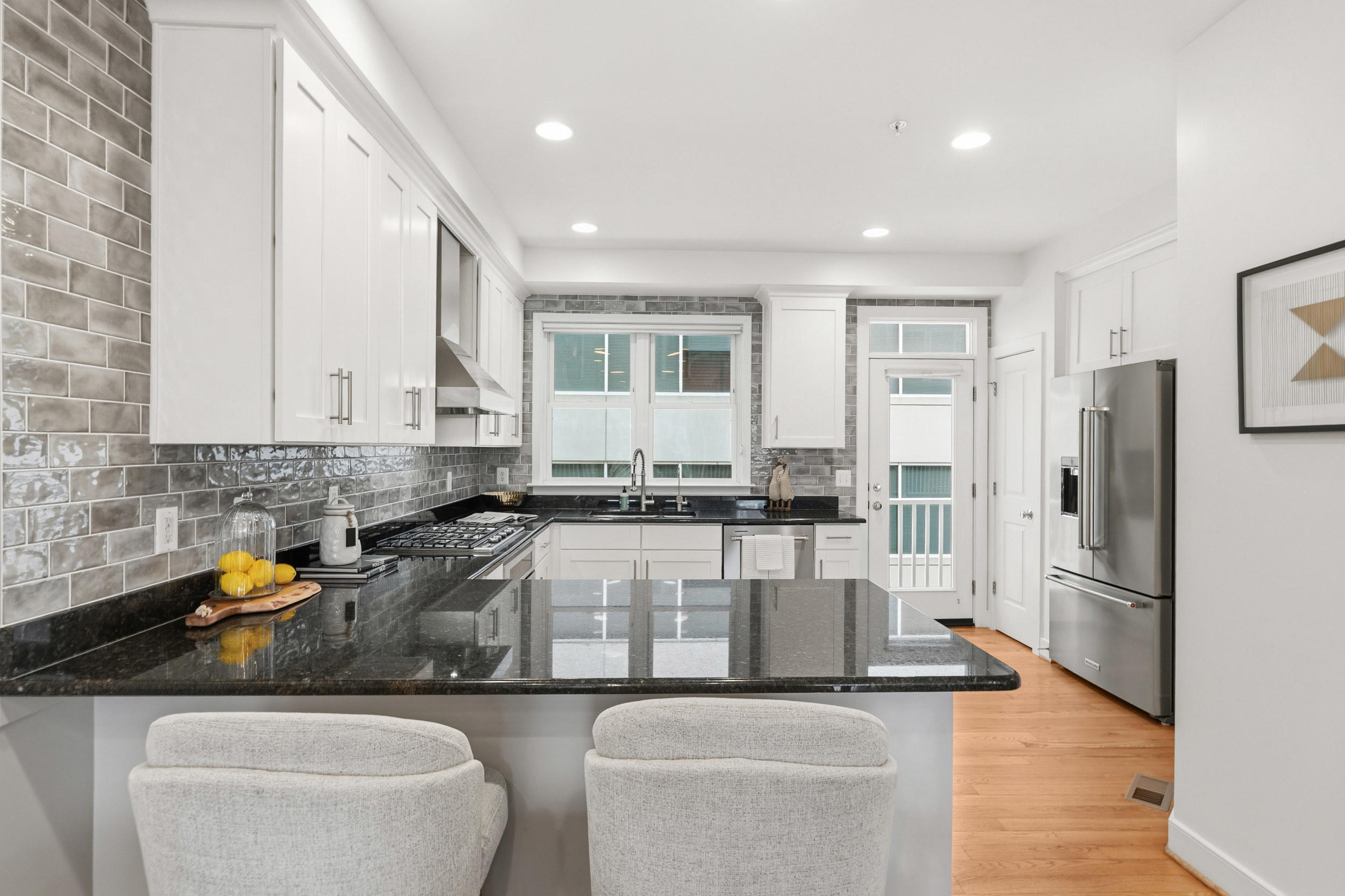 335 L Street Southeast Washington, DC 20003 - Photo 12 of 54