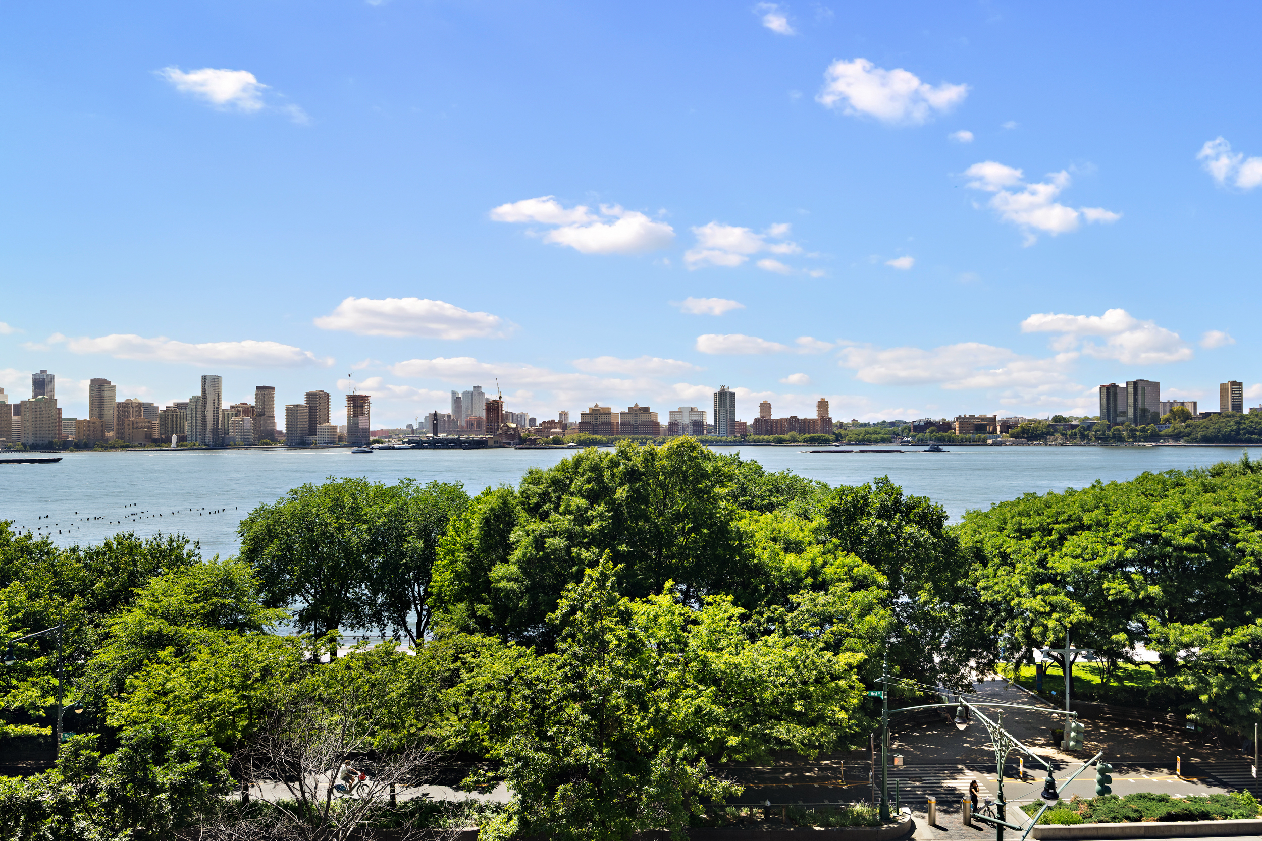 400 West 12th Street, Unit 6C Manhattan, NY 10014 - Photo 20 of 24