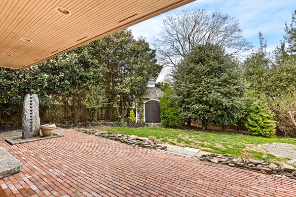 $1,195,000 | 21 Holly Lane, Wilmington, DE 19807