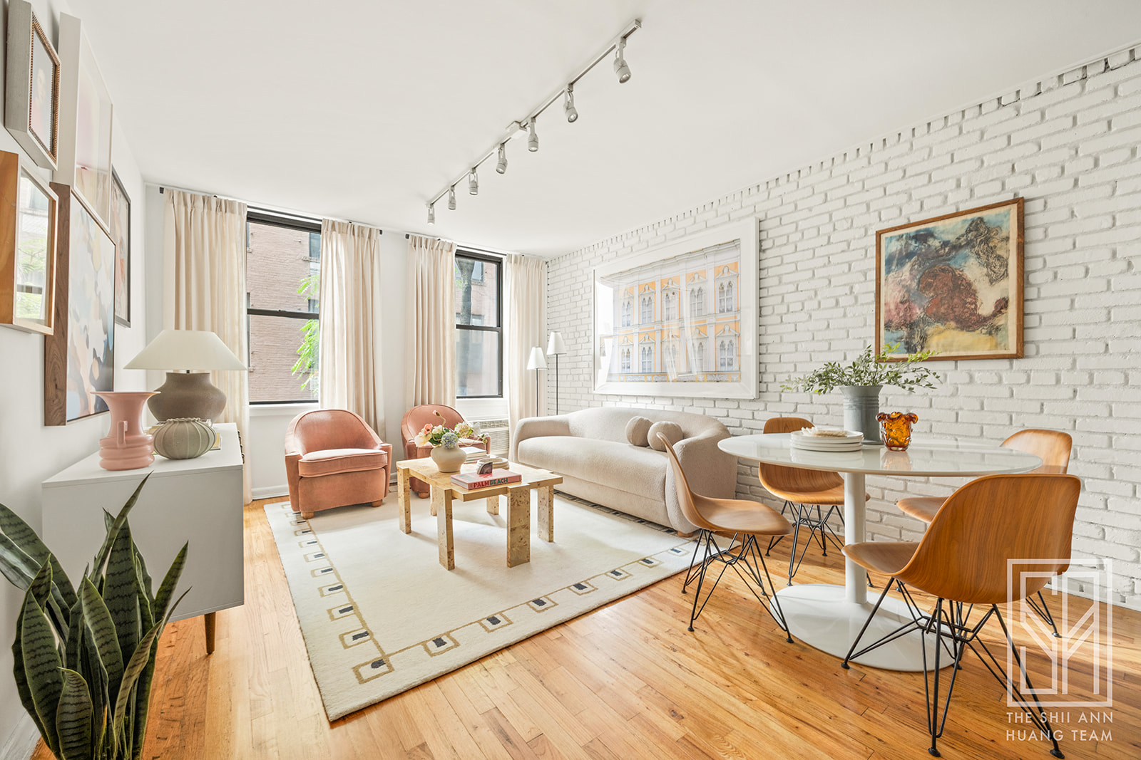 430 East 77th Street, Unit 4A Manhattan, NY 10075 - Photo 2 of 10 Gallery Image 2