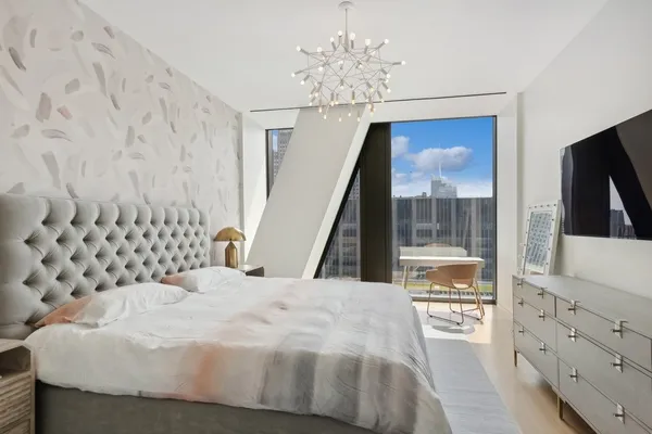 $37,500 | 53 West 53rd Street, Unit 52B | Midtown Central