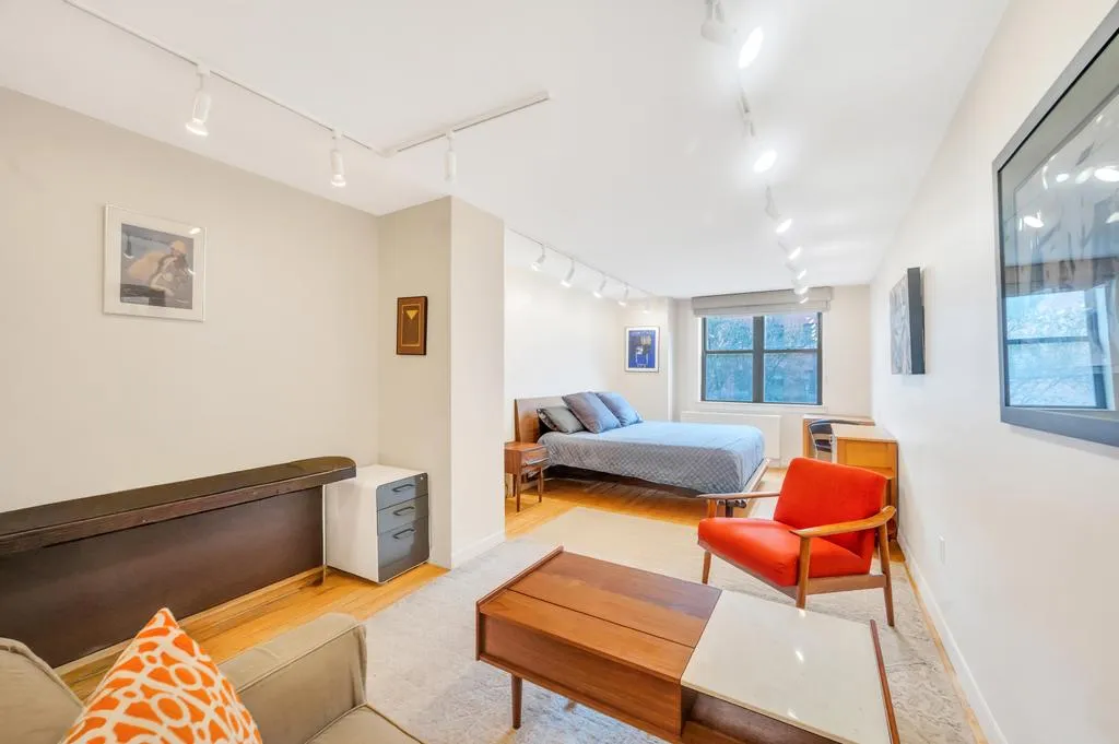 $4,400 | 222 West 14th Street, Unit 3L | West Village