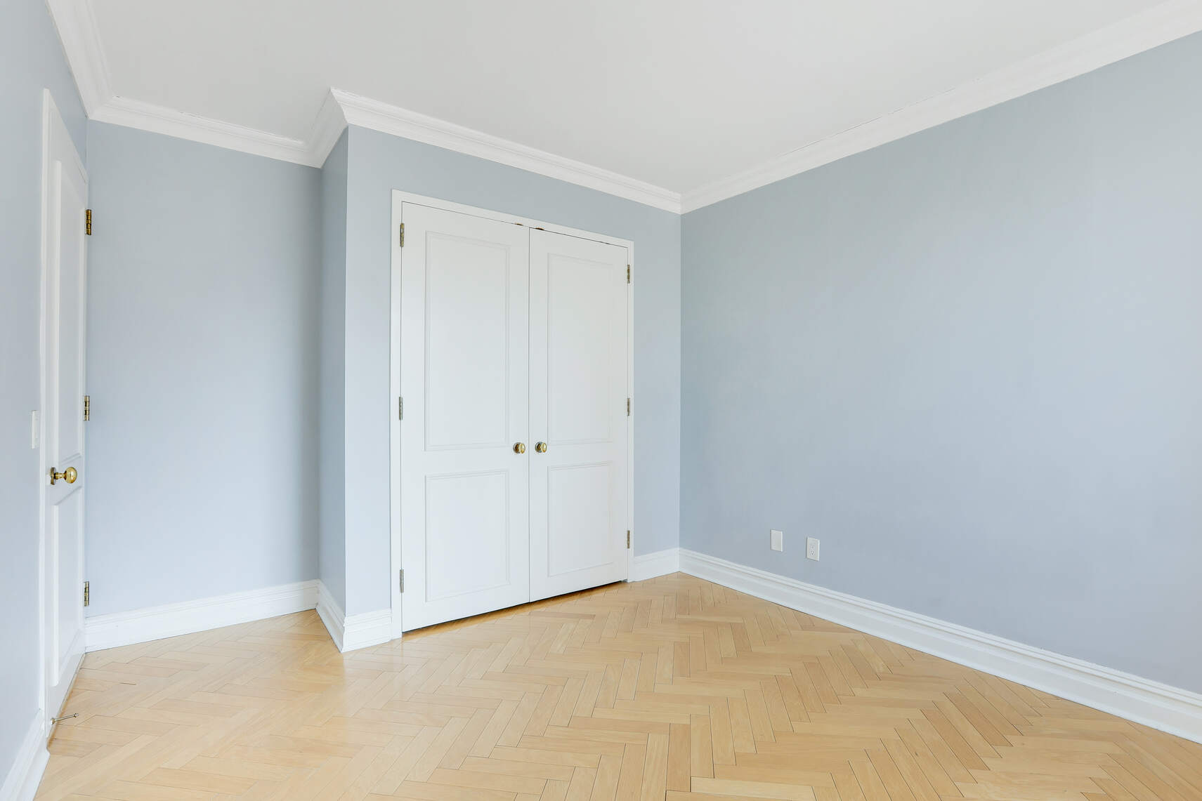 2 Columbus Avenue, Unit 17C Manhattan, NY 10023 - Photo 18 of 26 a view of an empty room