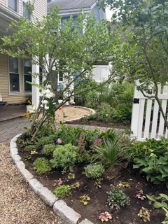 Contact Agent | 146 Poplar Street, Boston, MA 02131