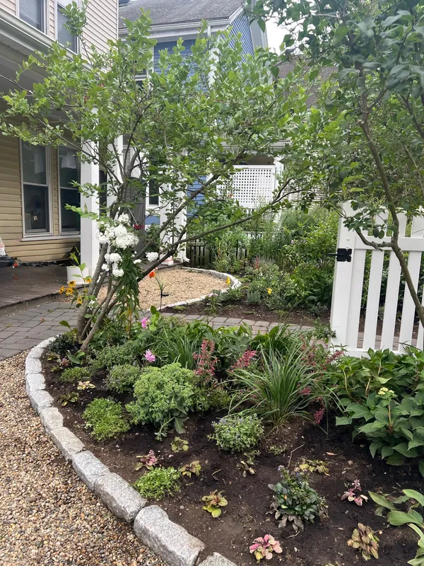 Contact Agent | 146 Poplar Street, Boston, MA 02131
