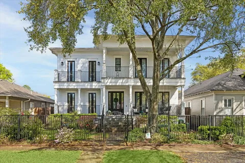 $1,850,000 | 1216 Arlington Street, Houston, TX 77008