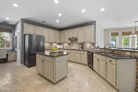 $1,250,000 | 12424 Fairfax Ridge Place, Austin, TX 78738