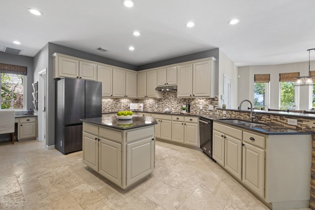 12424 Fairfax Ridge Place Austin, TX 78738 - Photo 14 of 40