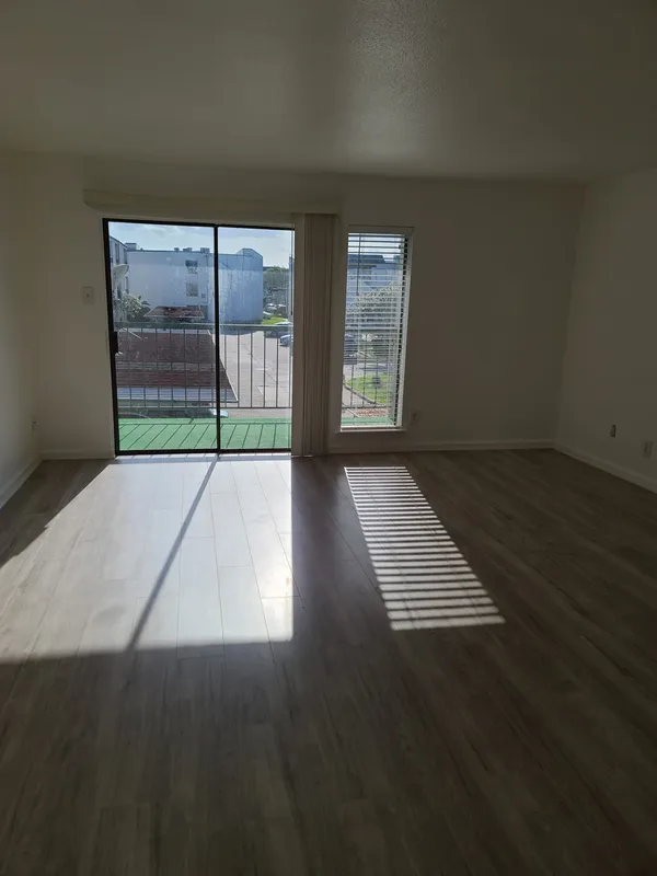 $69,000 | 2822 South Bartell Drive, Houston, TX 77054