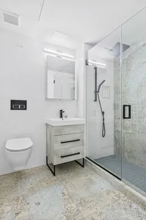 $795,000 | 44 Box Street, Unit 2R | Greenpoint