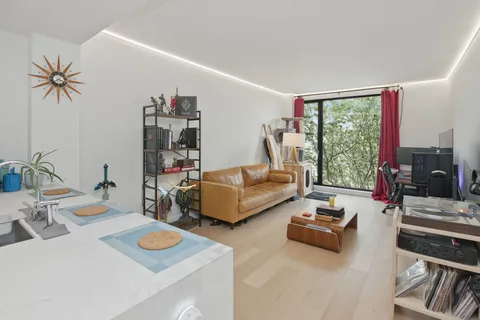 $875,000 | 37-14 34th Street, Unit N3E | Long Island City