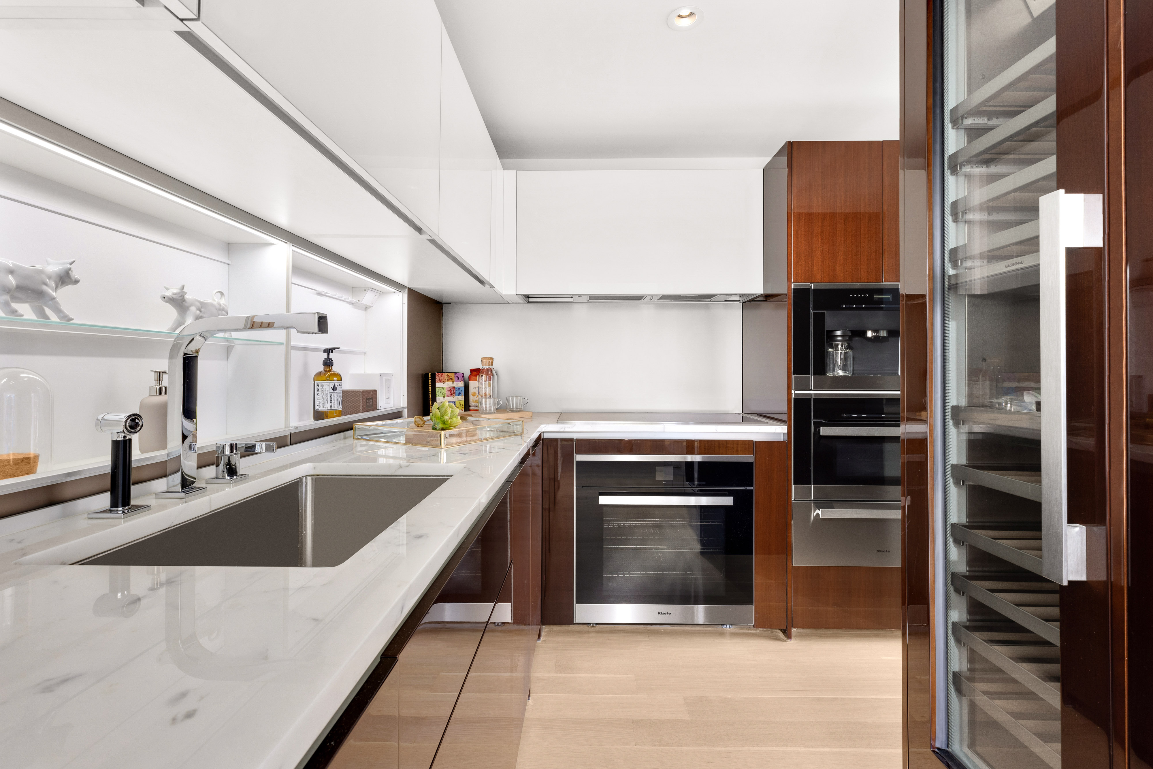 135 West 52nd Street, Unit PH2 Manhattan, NY 10019 - Photo 6 of 35