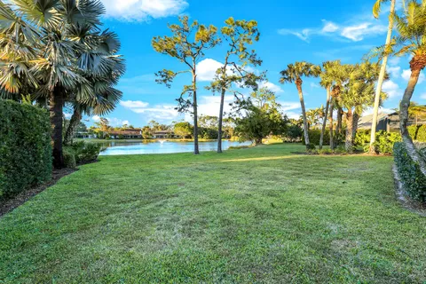 $799,000 | 700 Bald Eagle Drive, Unit 37, Naples, FL 34105