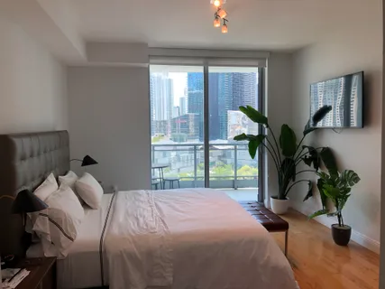 $430,000 | 90 Southwest 3rd Street, Unit 2014, Miami, FL 33130