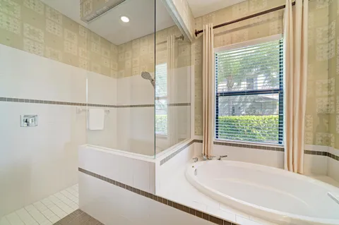 $949,000 | 826 Honeyflower Loop, Bradenton, FL 34212