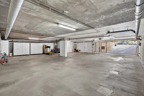 $1,975,000 | 928 11th Street, Unit 2, Santa Monica, CA 90403