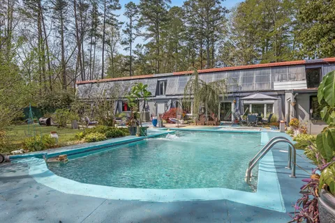 Contact Agent | 863 McKendimen Road, Shamong, NJ 08088