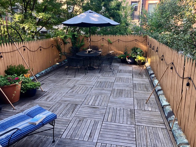 54 West 89th Street, Unit 3R Manhattan, NY 10024 - Photo 2 of 6 a view of a backyard with sitting area
