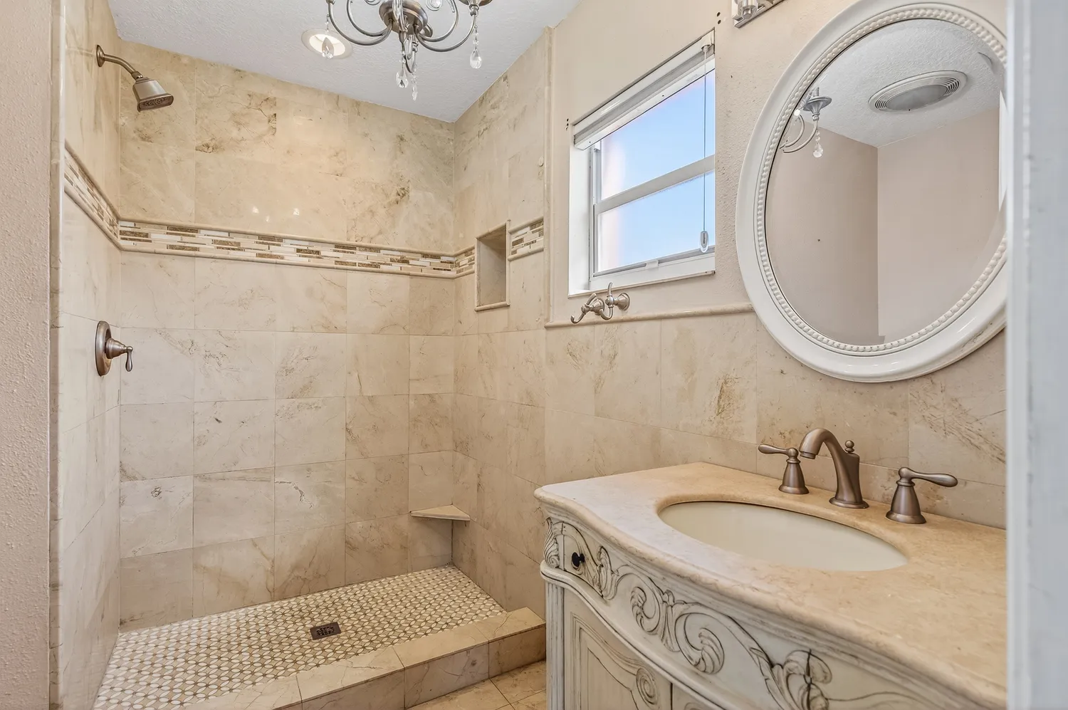 $330,000 | 2444 1st Place Southwest, Vero Beach, FL 32962