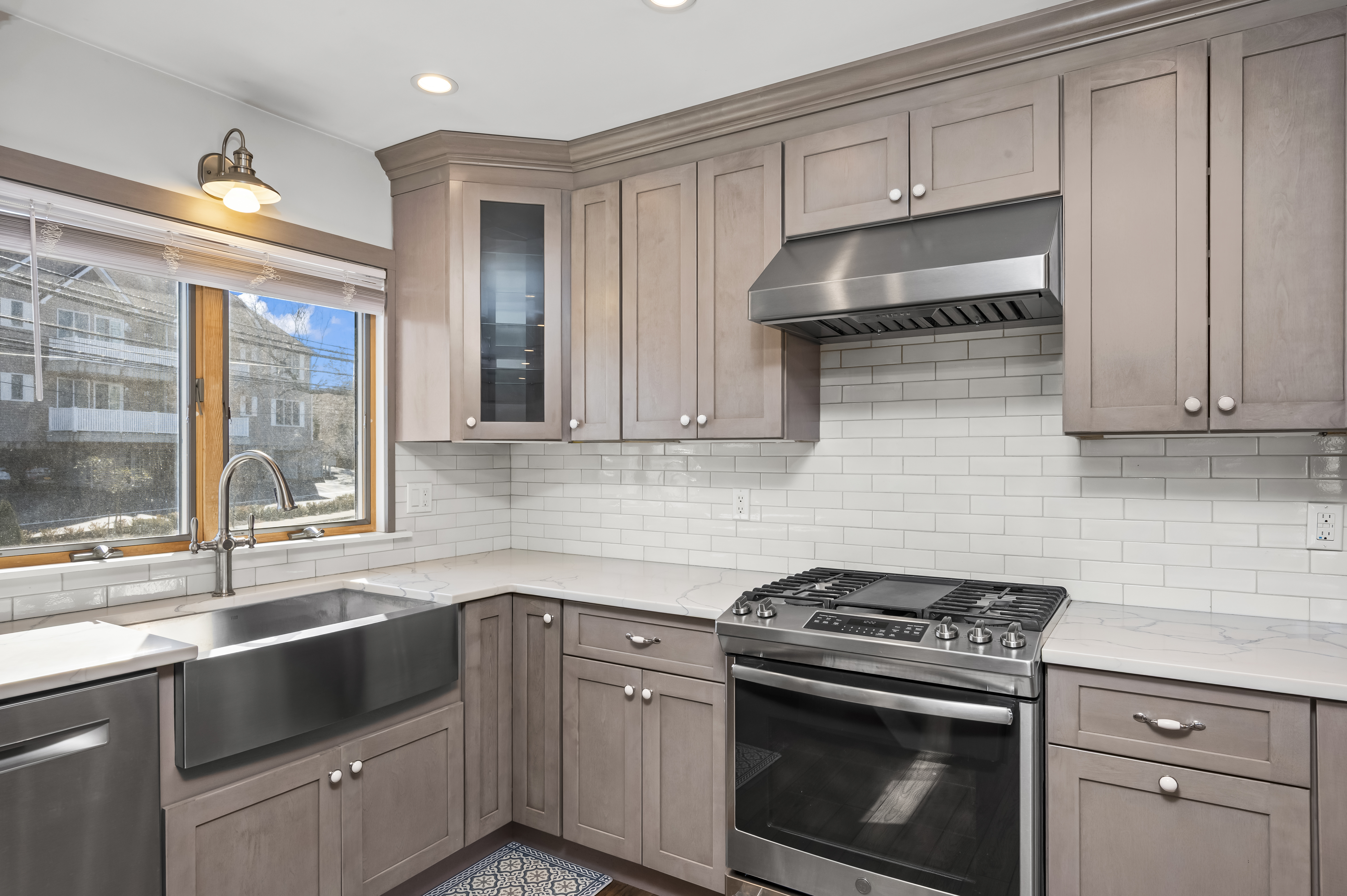 4665 Amboy Road Staten Island, NY 10312 - Photo 12 of 33 Gallery Image 12