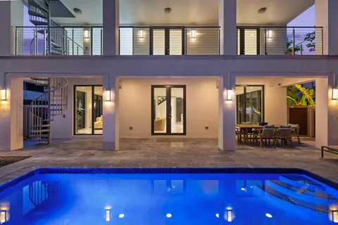 $4,950,000 | 3770 Kumquat Avenue, Miami, FL 33133