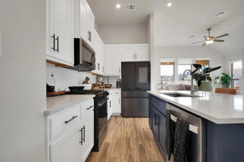 104 Pin Cherry Pass San Marcos, TX 78666 - Photo 9 of 35