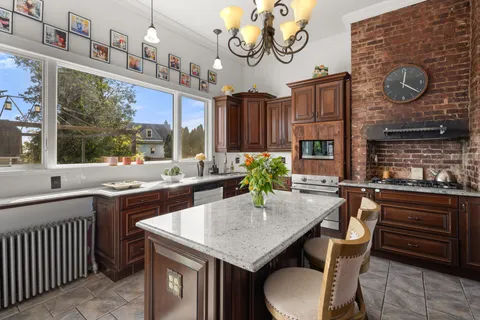 $1,150,000 | 351 St Pauls Avenue | Stapleton