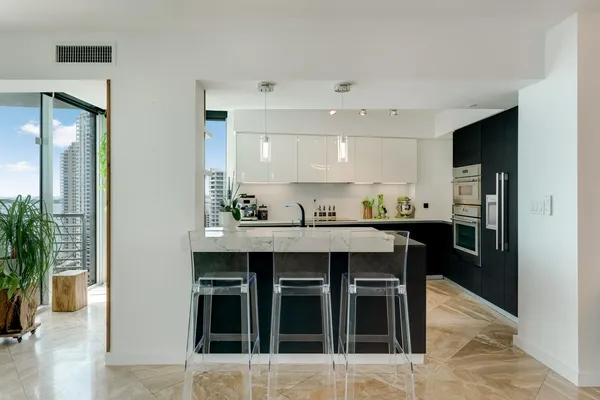 $7,775 | 335 South Biscayne Boulevard, Unit 2609, Miami, FL 33131