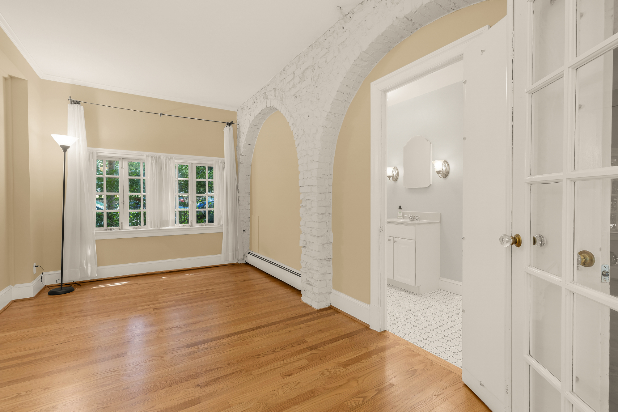 2820 38th Street Northwest Washington, DC 20007 - Photo 19 of 54