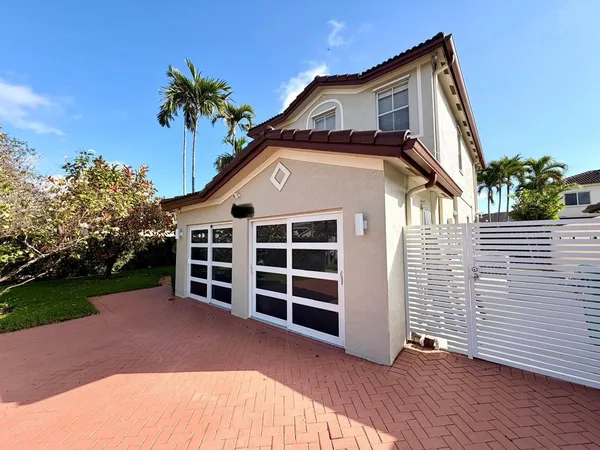$1,230,000 | 2517 Southwest 148th Court, Miami, FL 33185
