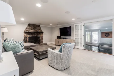 $6,750,000 | 64 Albion Road, Wellesley, MA 02481