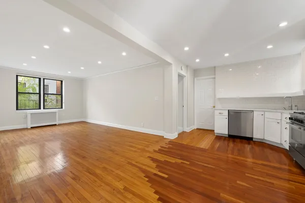 $5,500 | 305 West 18th Street, Unit 2J | Chelsea