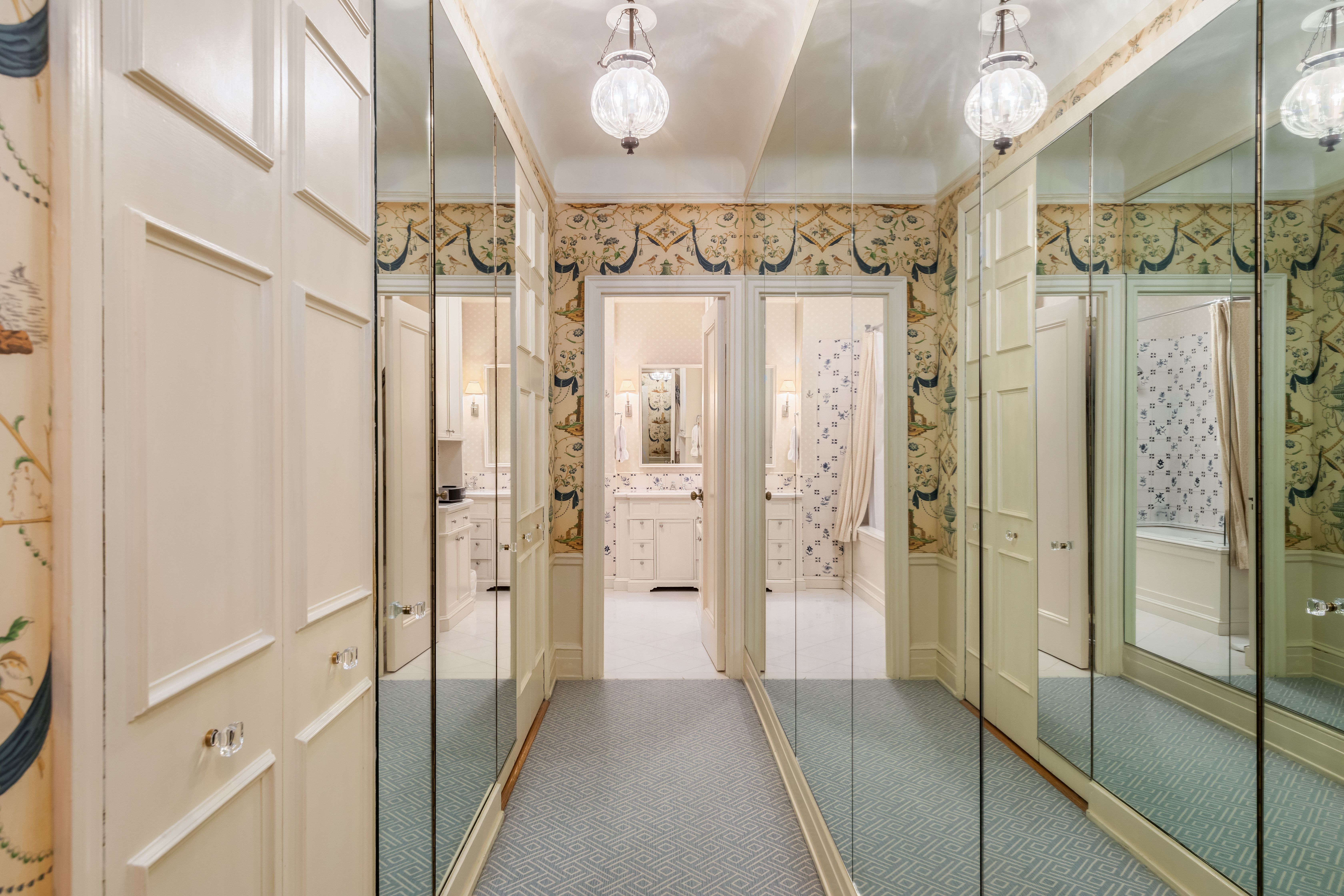 33 East 70th Street, Unit 8C Manhattan, NY 10021 - Photo 9 of 18