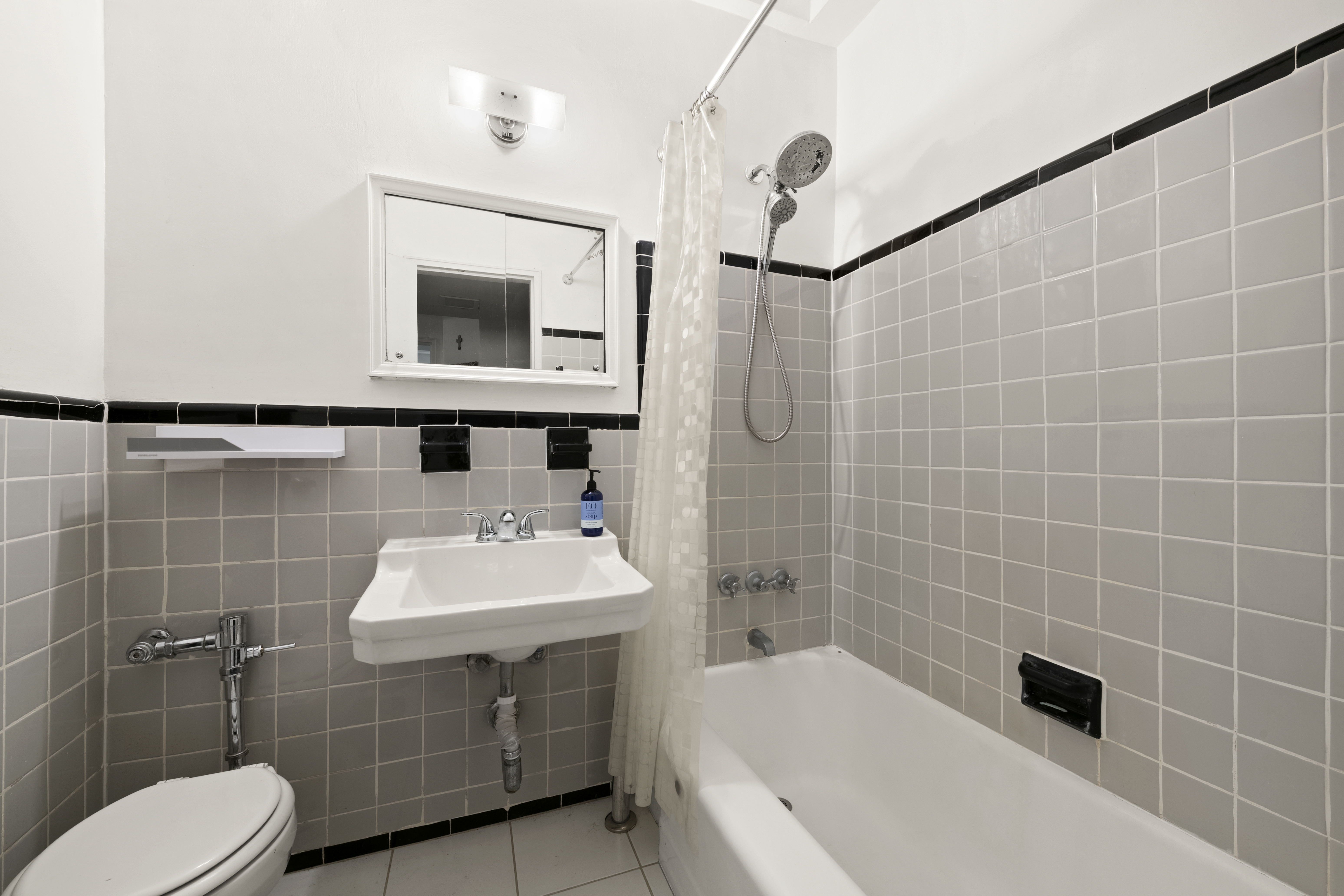 150 East 27th Street, Unit LA Manhattan, NY 10016 - Photo 6 of 8