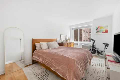 $700,000 | 411 East 53rd Street, Unit 3B | Sutton Place