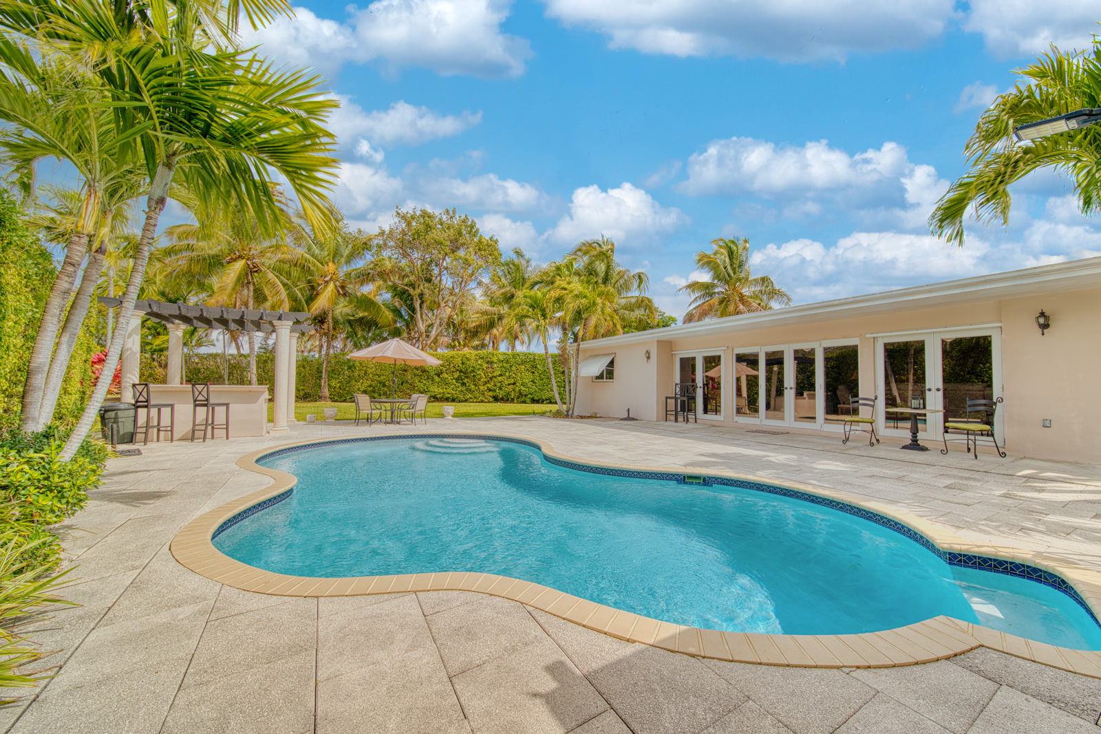 10641 Southwest 99th Terrace Miami, FL 33176 - Photo 7 of 41