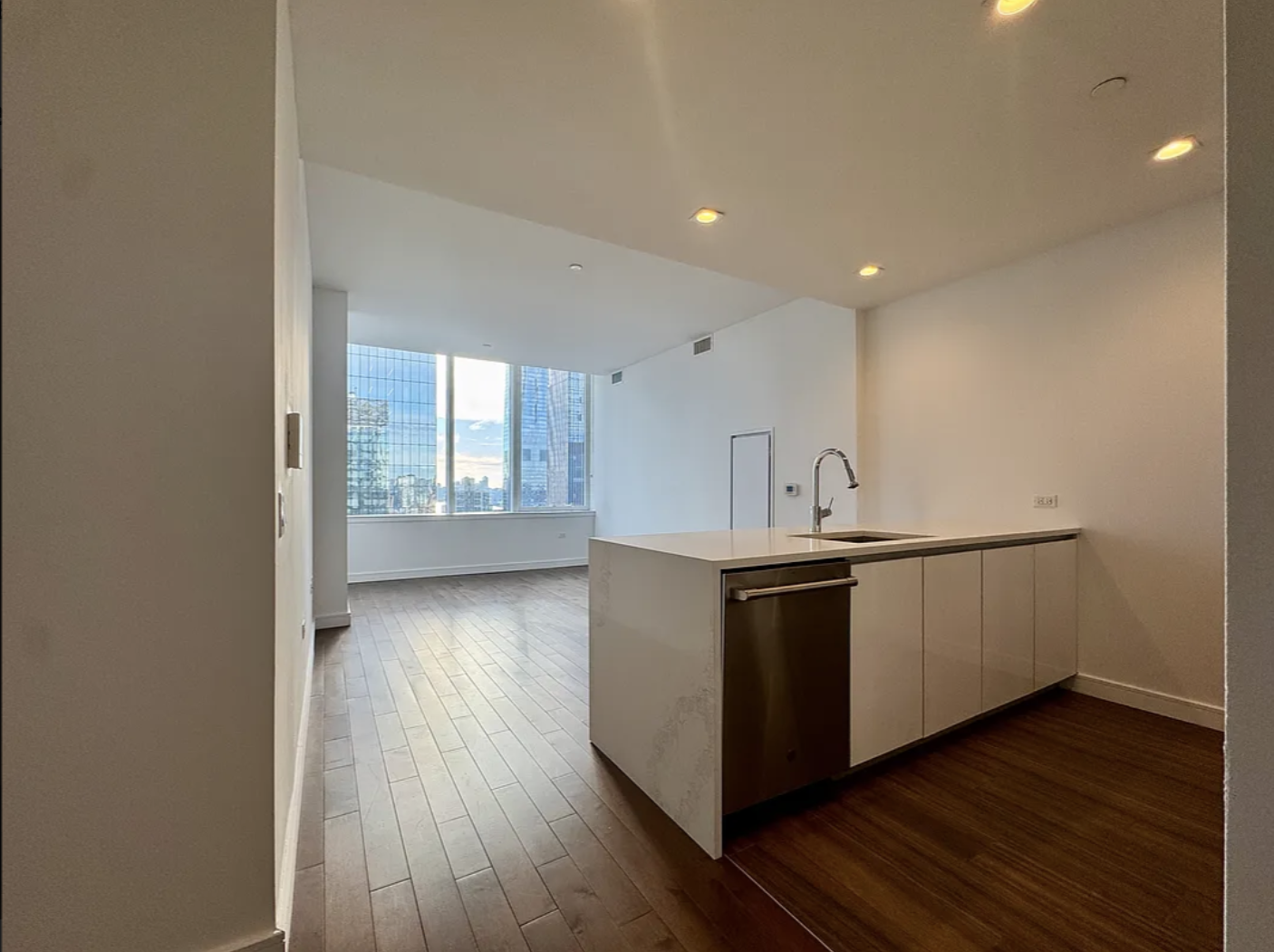 525 West 36th Street, Unit 36B Manhattan, NY 10018 - Photo 10 of 31