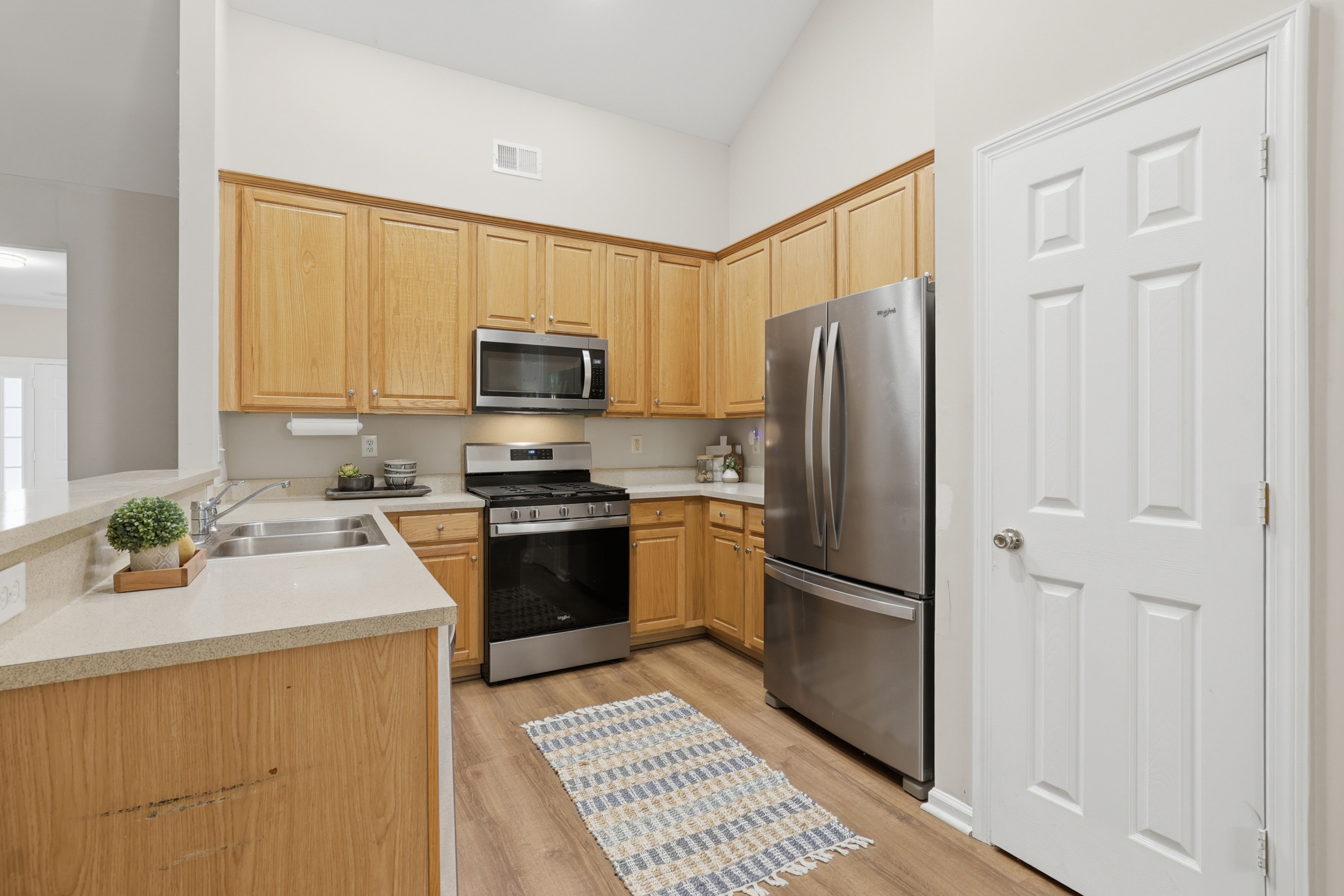 2454 Carmathen Road Charlotte, NC 28269 - Photo 10 of 41