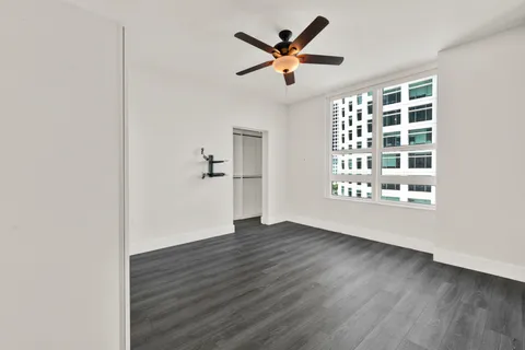 $375,000 | 950 Brickell Bay Drive, Unit 802, Miami, FL 33131