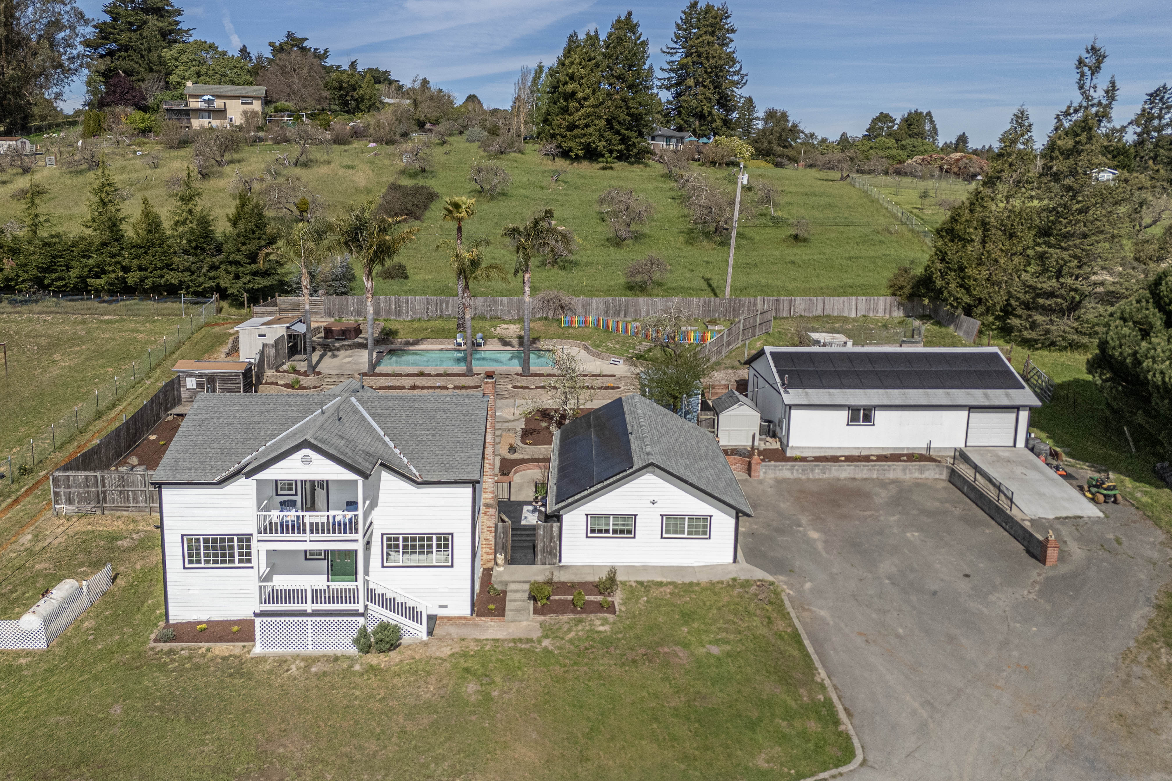 2693 Bloomfield Road Sebastopol, CA 95472 - Photo 4 of 32