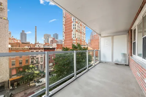 $499,000 | 363 East 76th Street, Unit 6E | Lenox Hill