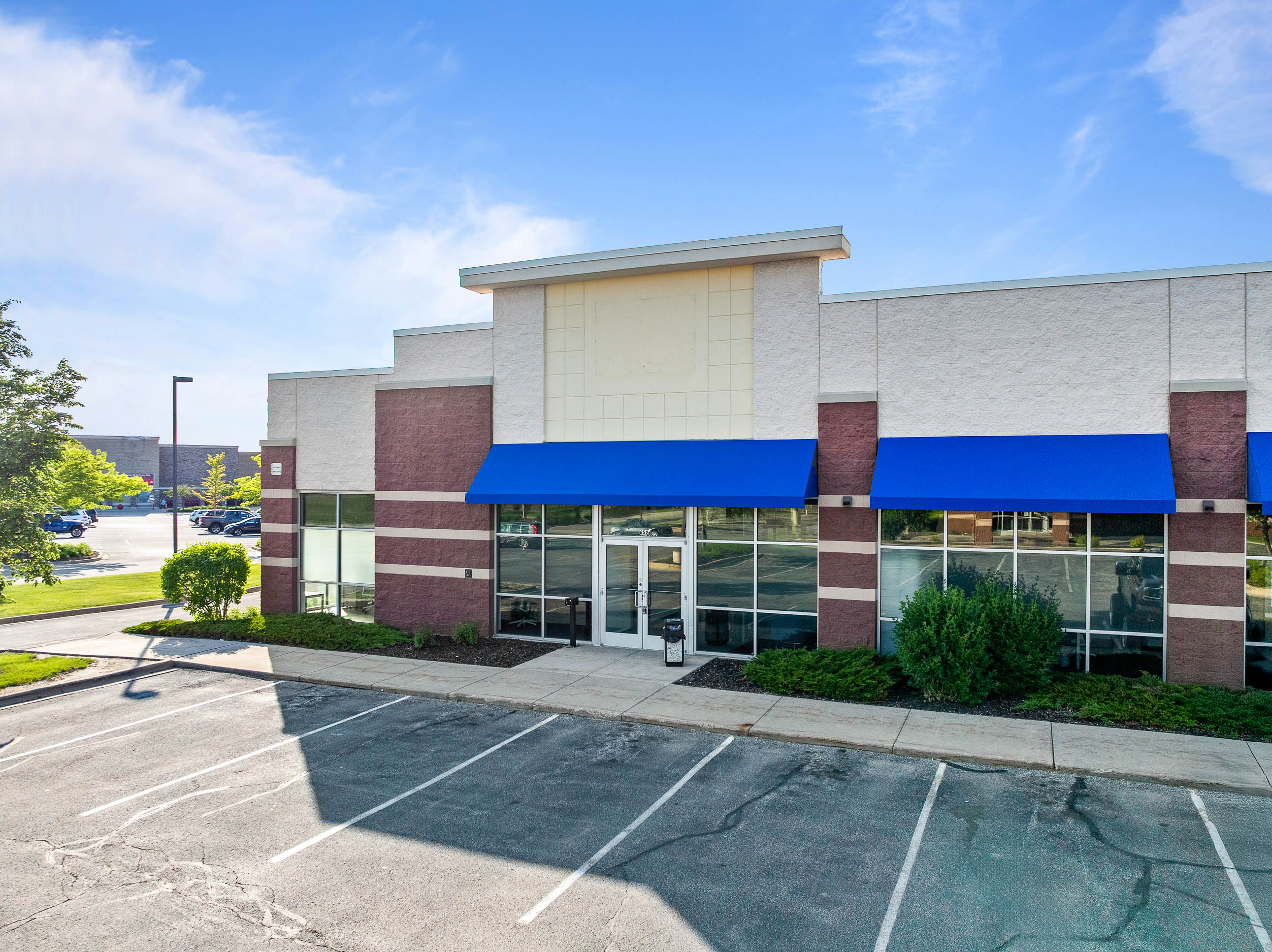 652 North Edwards Boulevard, Unit 4 Lake Geneva, WI 53147 - Photo 25 of 27