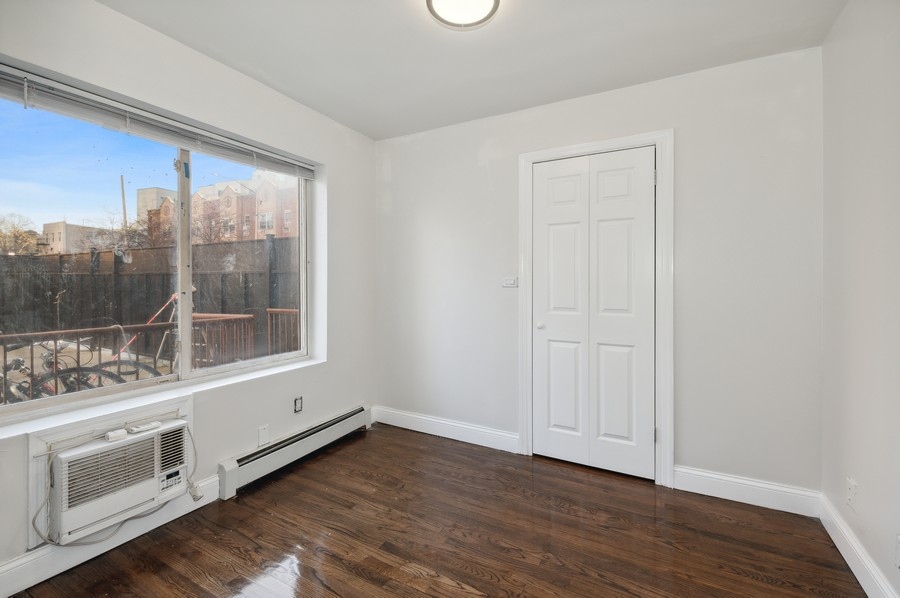 189 Woodpoint Road, Unit 1 Brooklyn, NY 11211 - Photo 4 of 14