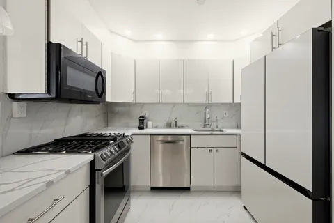 $995,000 | 106 West 116th Street, Unit 10B | Harlem