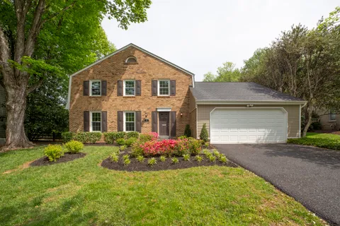 $1,200,000 | 7 Old Creek Court, Potomac, MD 20854